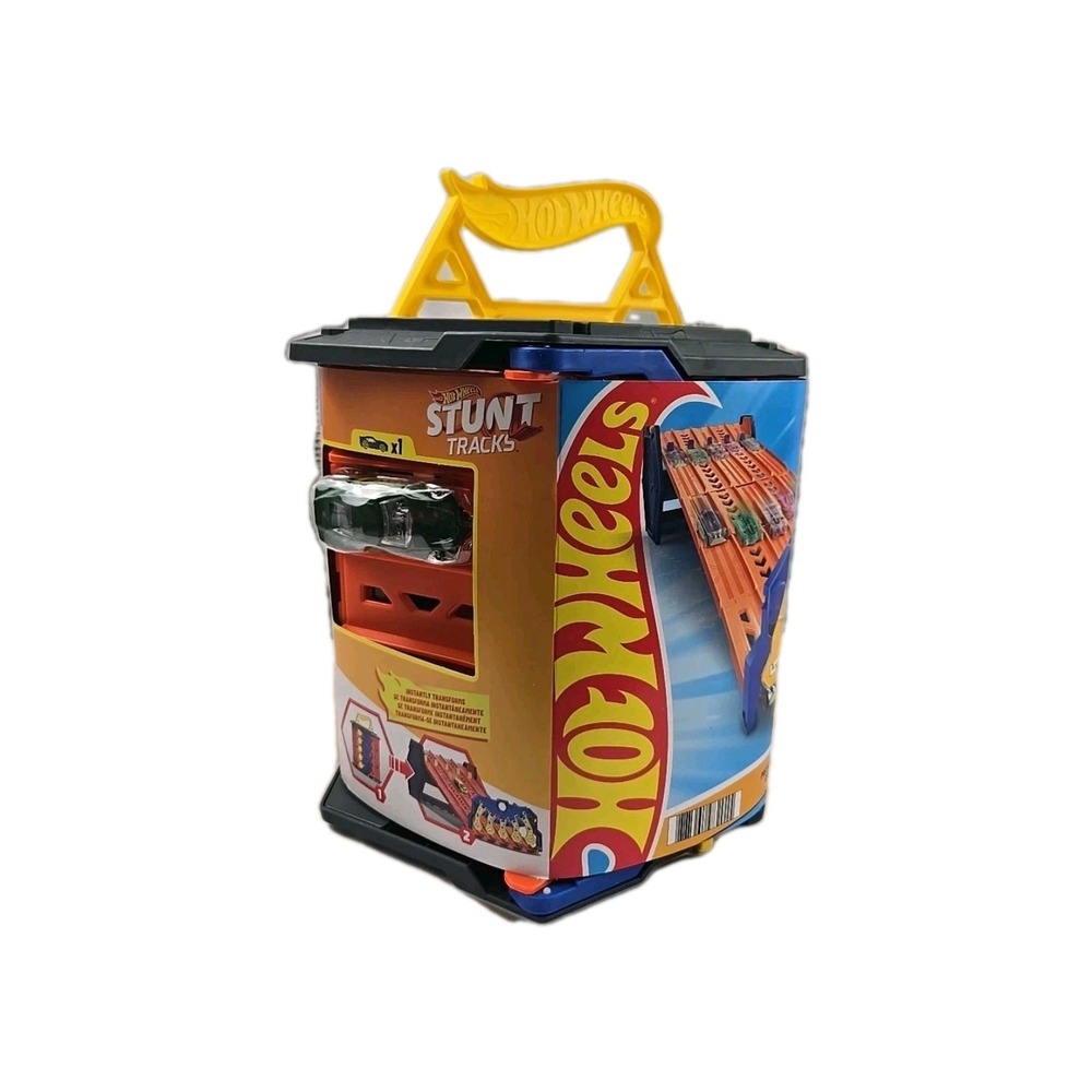 Hot Wheels Roll Out Raceway Track‎ Set, Storage Bucket Unrolls into 5-Lane Race